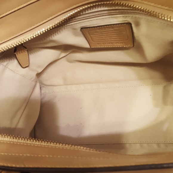 SOLD OFF SITE - Picture 8 of 8